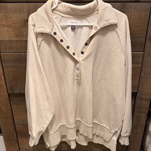American Eagle Cream Pullover